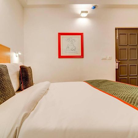 โอโย ทาวน์เฮาส์ 347 ใกล้ท่ารถ Hotel คูร์เคาน์ ภายนอก รูปภาพ