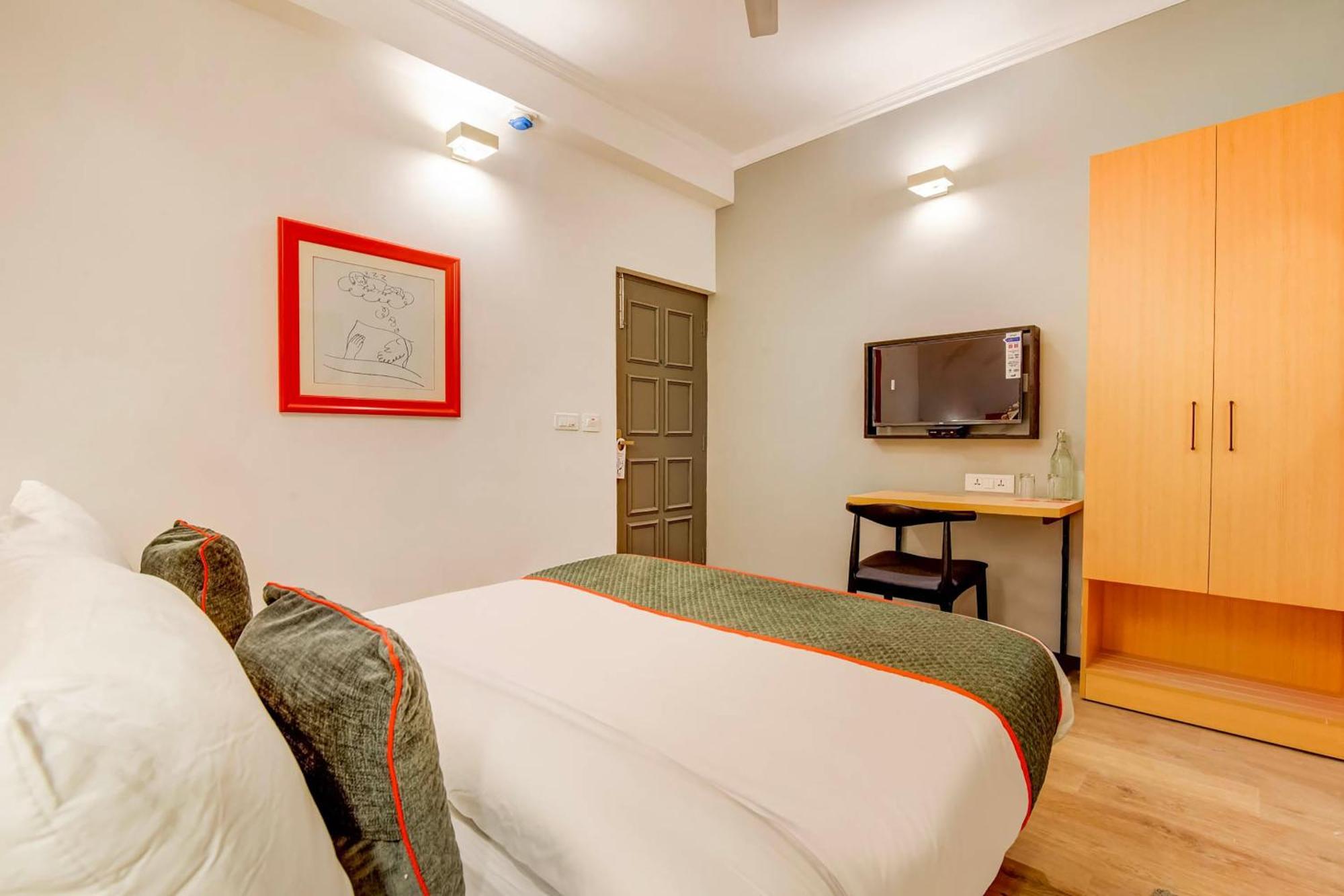 โอโย ทาวน์เฮาส์ 347 ใกล้ท่ารถ Hotel คูร์เคาน์ ภายนอก รูปภาพ