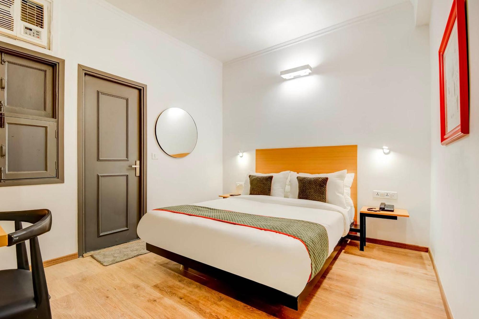 โอโย ทาวน์เฮาส์ 347 ใกล้ท่ารถ Hotel คูร์เคาน์ ภายนอก รูปภาพ