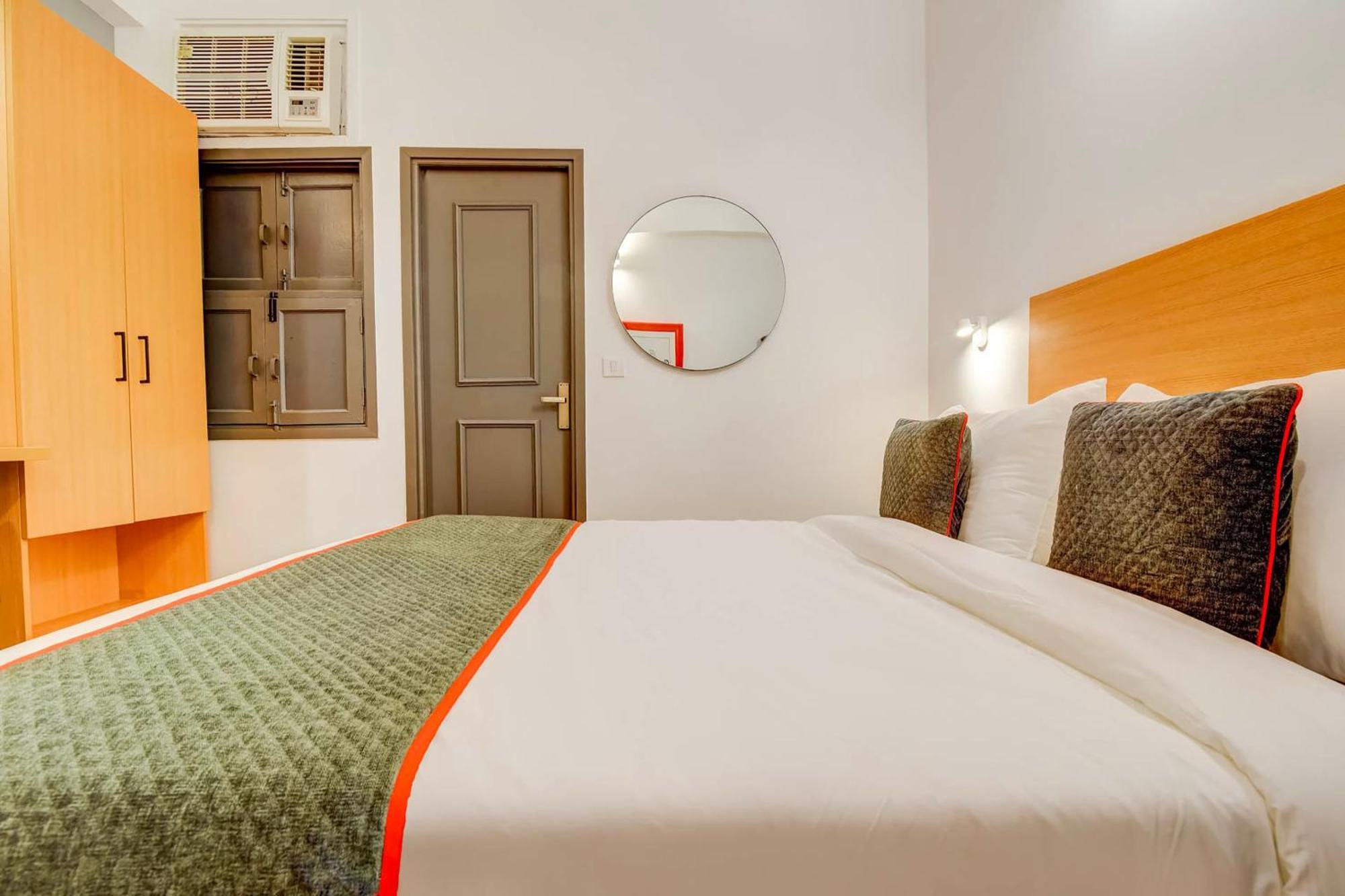 โอโย ทาวน์เฮาส์ 347 ใกล้ท่ารถ Hotel คูร์เคาน์ ภายนอก รูปภาพ