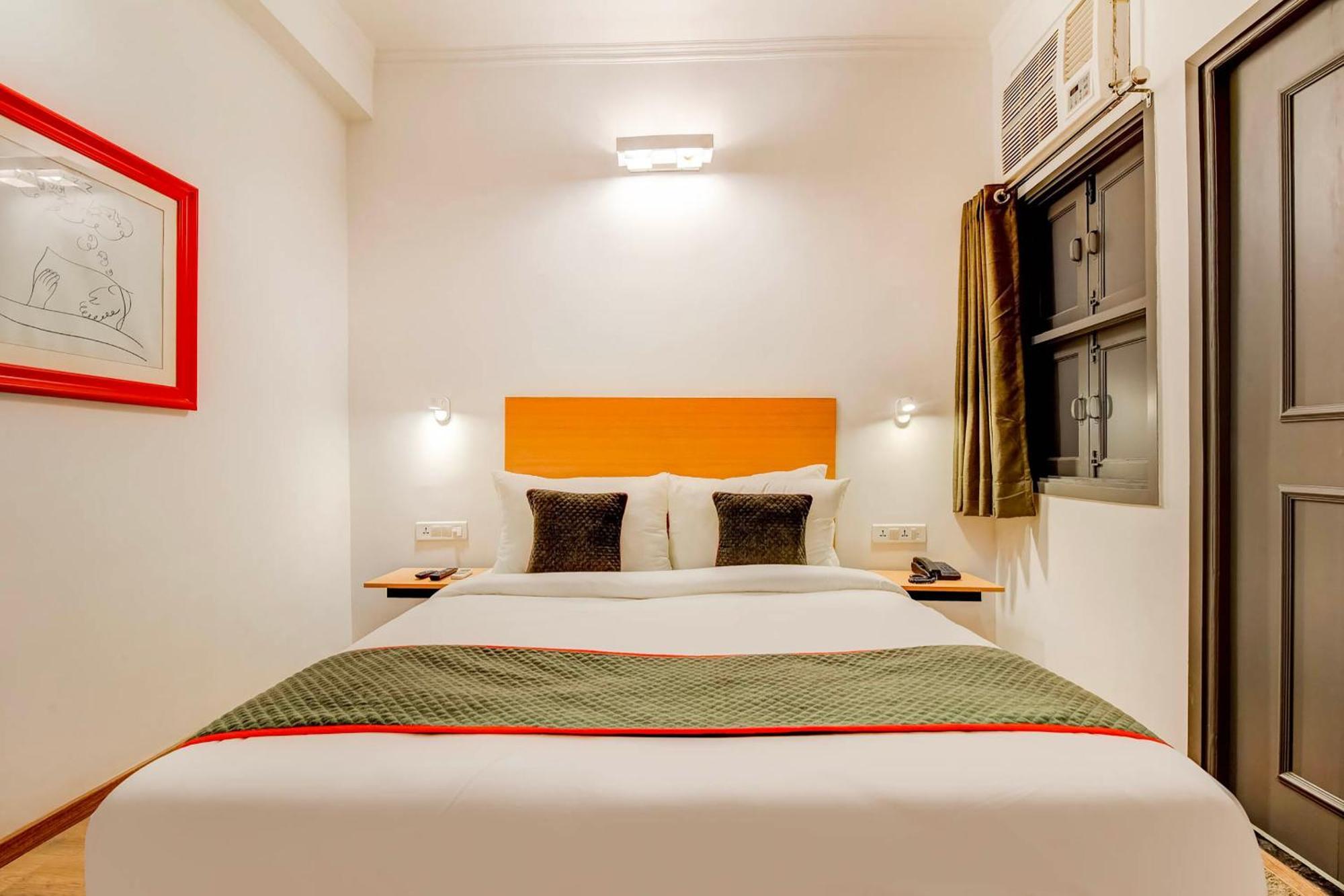 โอโย ทาวน์เฮาส์ 347 ใกล้ท่ารถ Hotel คูร์เคาน์ ภายนอก รูปภาพ