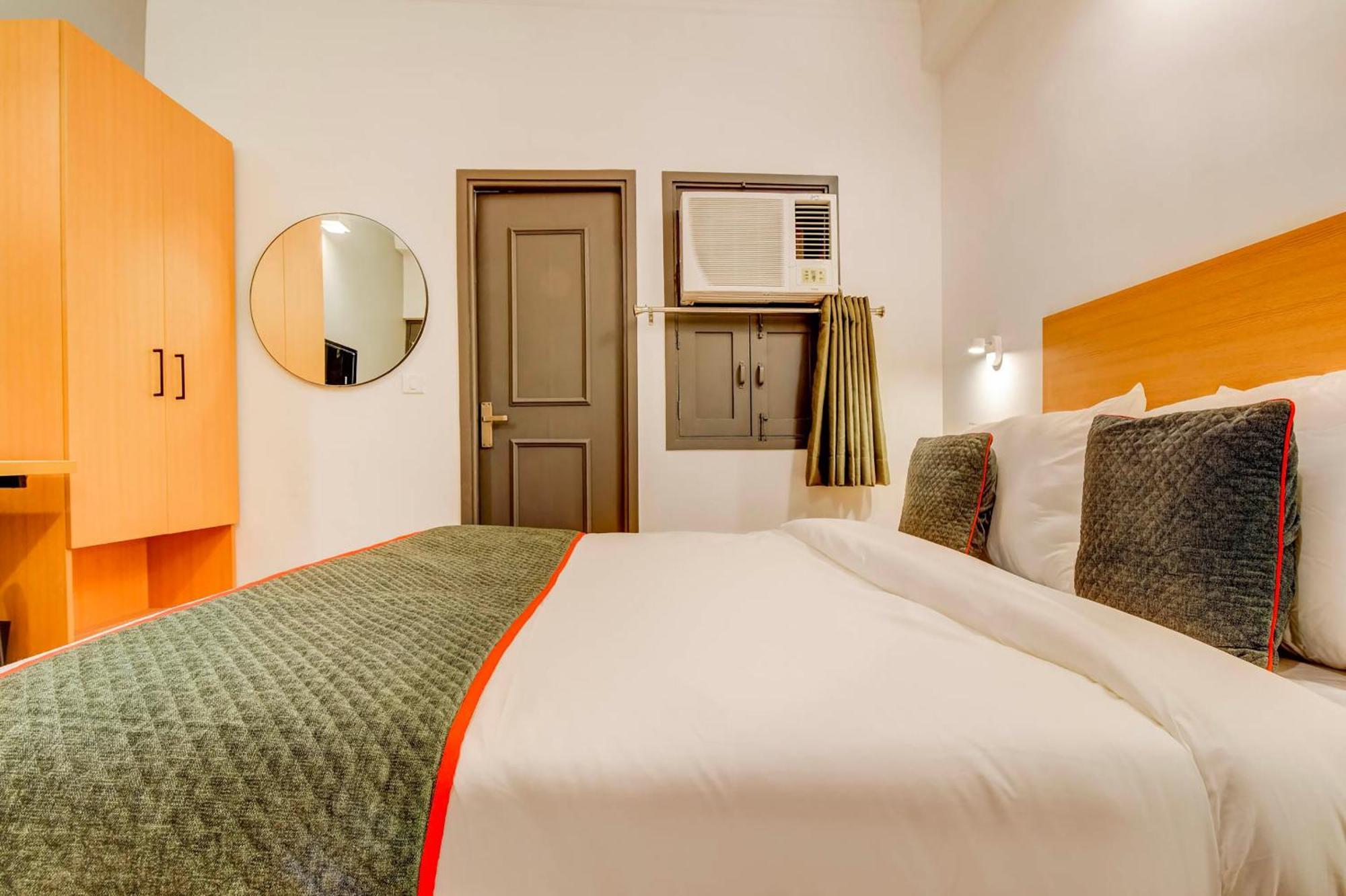 โอโย ทาวน์เฮาส์ 347 ใกล้ท่ารถ Hotel คูร์เคาน์ ภายนอก รูปภาพ