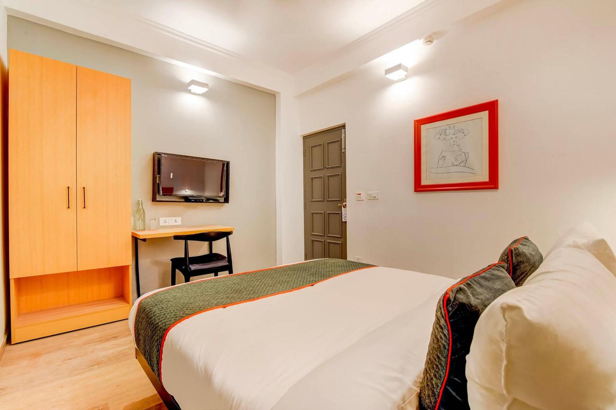 โอโย ทาวน์เฮาส์ 347 ใกล้ท่ารถ Hotel คูร์เคาน์ ภายนอก รูปภาพ